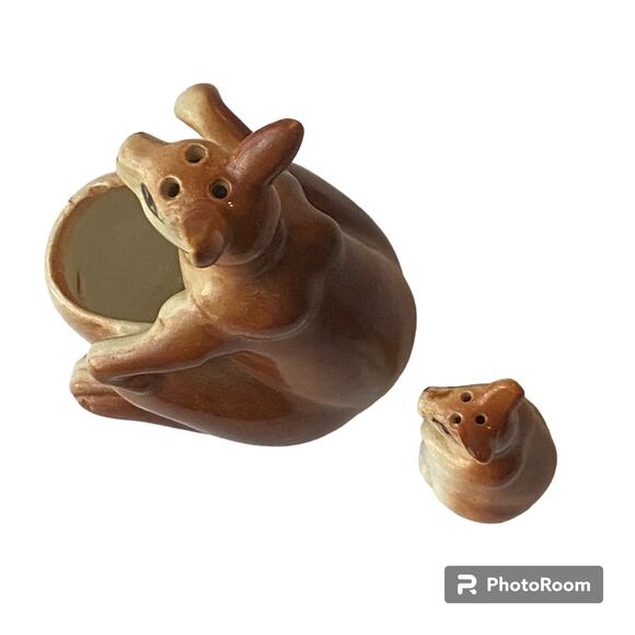 Kangaroo and Joey Salt and Pepper Shakers 3 in Kitchy Grannycore Complete - Picture 7 of 11
